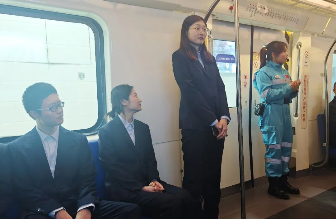 1685930825280179pB93.jpg 5.jpg